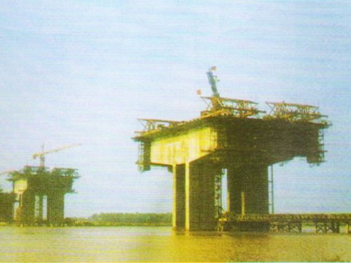 施工中的濟南黃河二橋